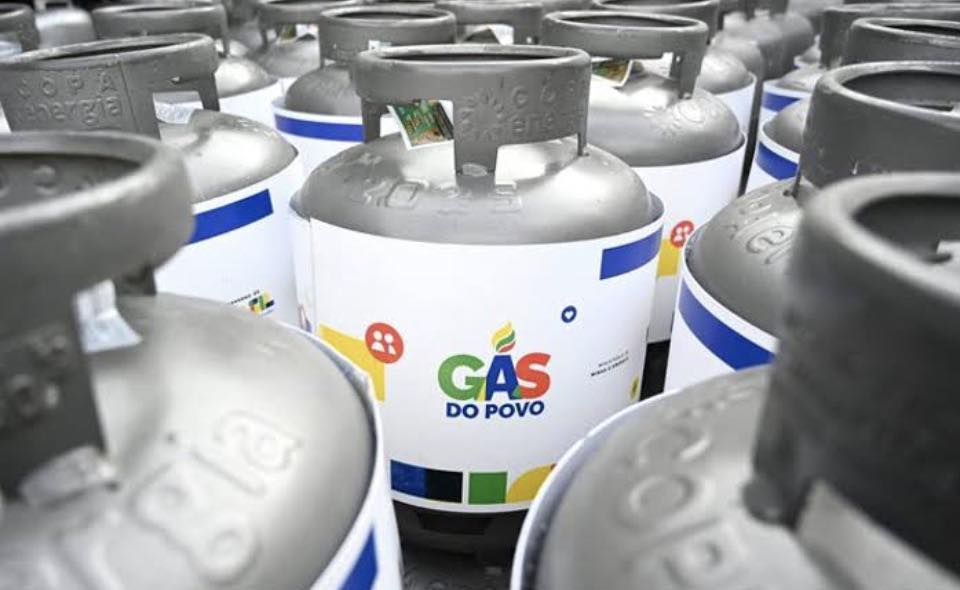 GÁS DO POVO APROVADO MESMO COM 29 VOTOS DA DIREITA CONTRA  VEJA OS NOMES AQUI