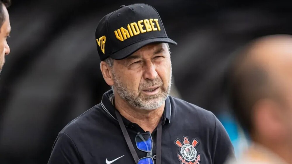 POLICIA  CIVIL INDICIA  AUGUSTO MELO PRESIDENTE DO CORINTINHANS