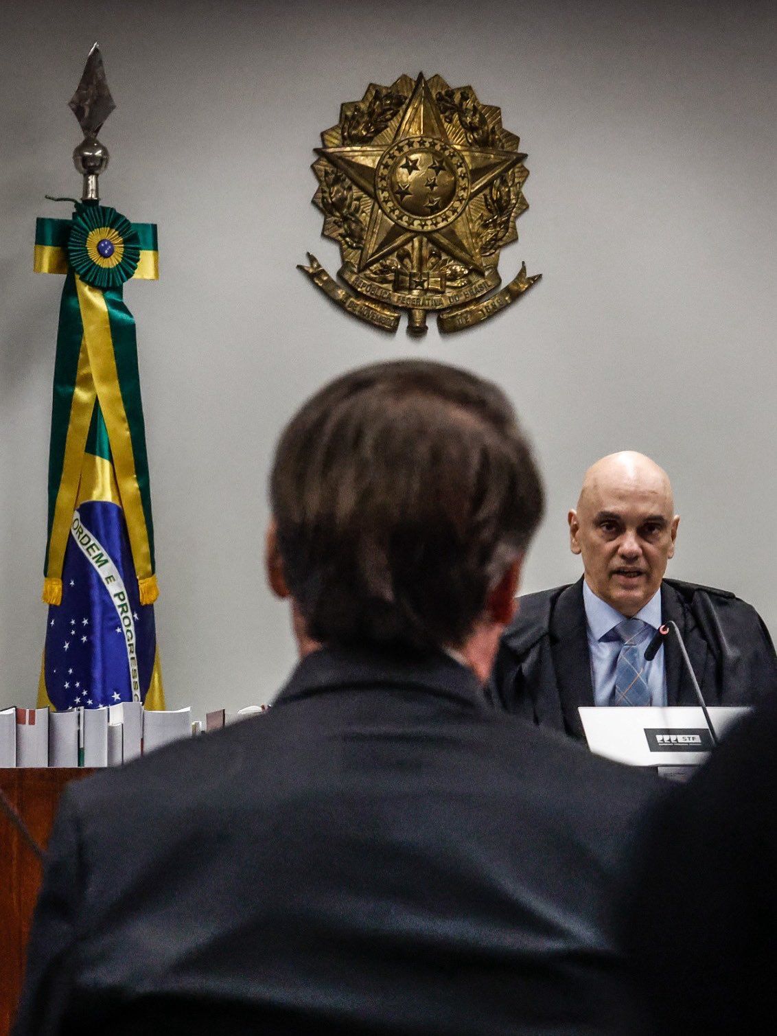 BOLSONARO E CUMPLICES ESTÃO NO STF AGORA EM INTERROGATORIO