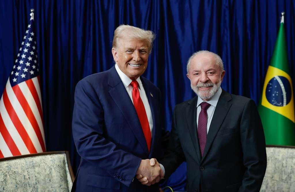 TRUMP DISSE QUE BOLSONARO NÃO E DA NOSSA CONTA  NO ENCOTRO COM LULA